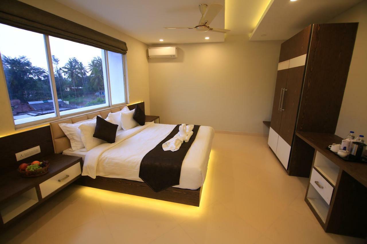 Hotel Le Sapphire Sultan Bathery Dış mekan fotoğraf
