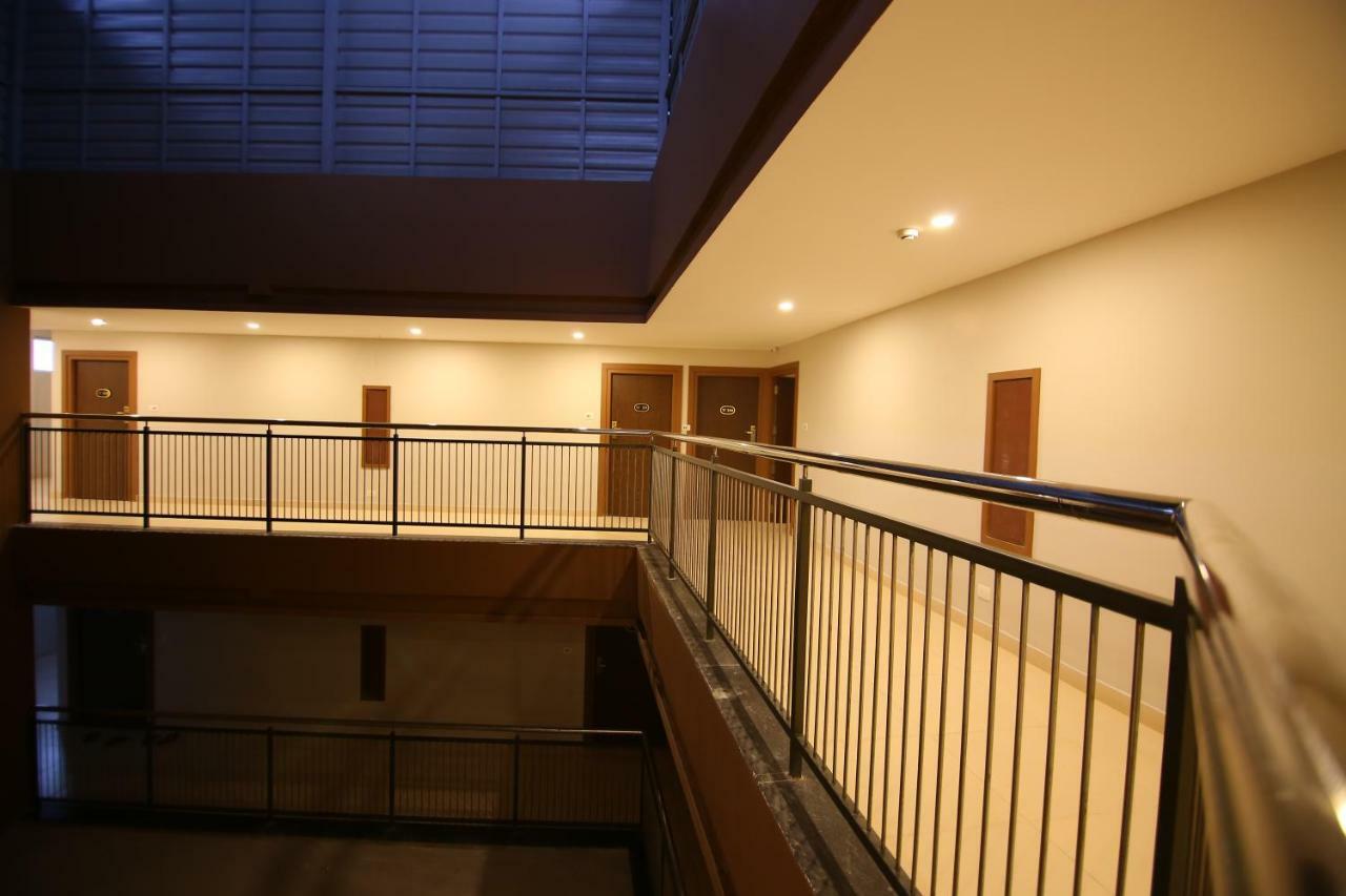 Hotel Le Sapphire Sultan Bathery Dış mekan fotoğraf